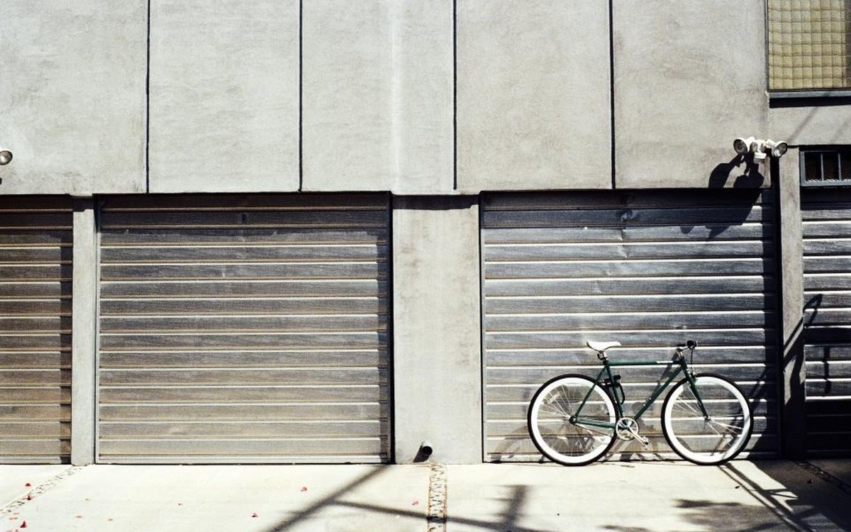 Millbrae Garage Door Repair Built for Hillside Homes